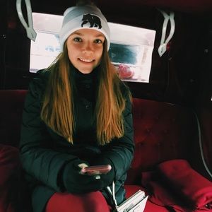 Meet your Posher, Lauren